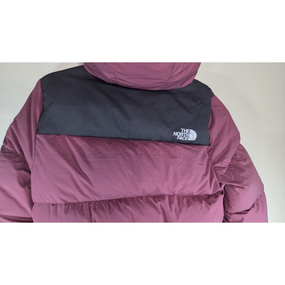 The North Face Women's 550 Fill Down Jacket with Hood — Burgundy / Maroon — Size - Picture 14 of 16
